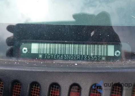 2002 Cadillac Escalade Standard z USA, uszkodzony, nr VIN 1GYEK63N02R185332